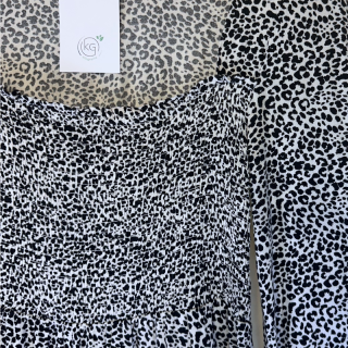 Camisola/top branca e preta | Kilograma