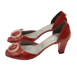 Saltos vermelhos com ilhós | Kilograma